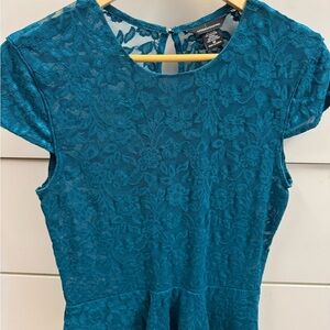 Moda International lace cap sleeve top Medium